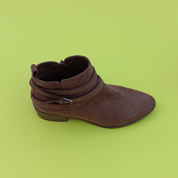 SUN STONE  Women's Tan Ankle Boot - 7.5 - Picture 6 of 9